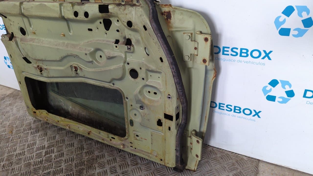 Recambio de PUERTA DELANTERA IZQUIERDA para MERCEDES-BENZ CLASE E (W114/W115) 7