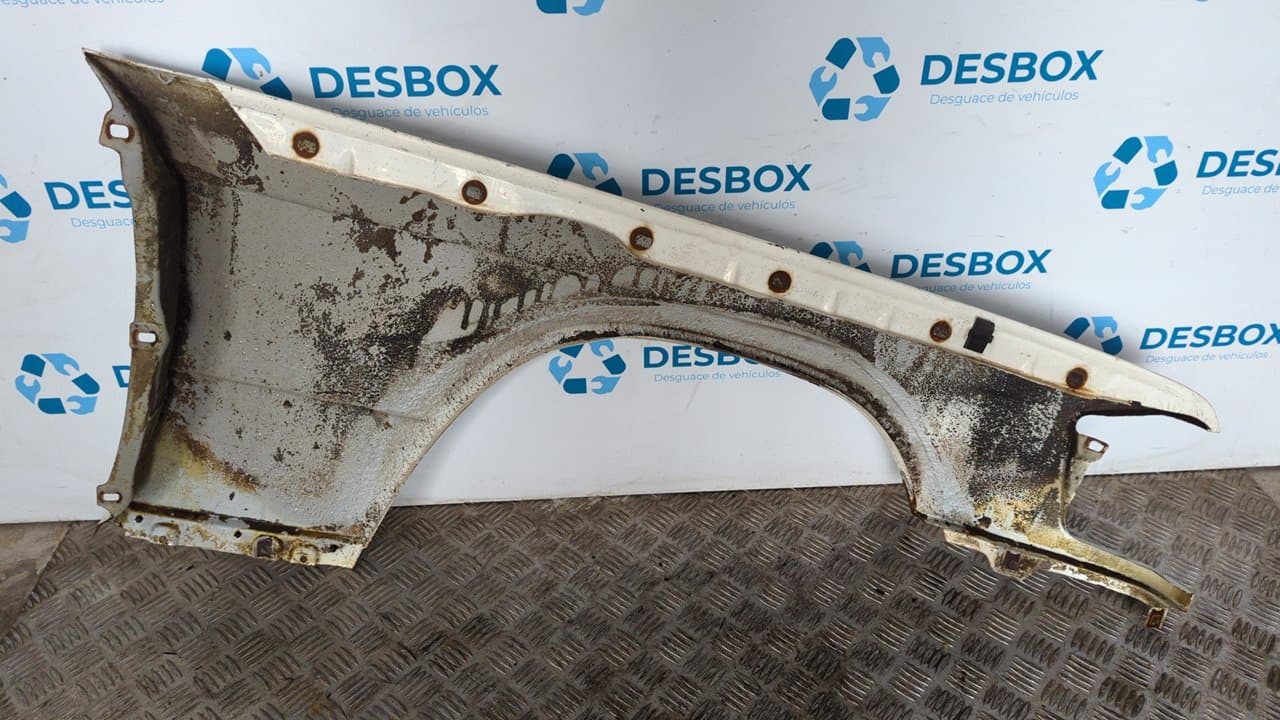 Recambio de ALETA DELANTERA IZQUIERDA para MERCEDES-BENZ CLASE C (W201) 2