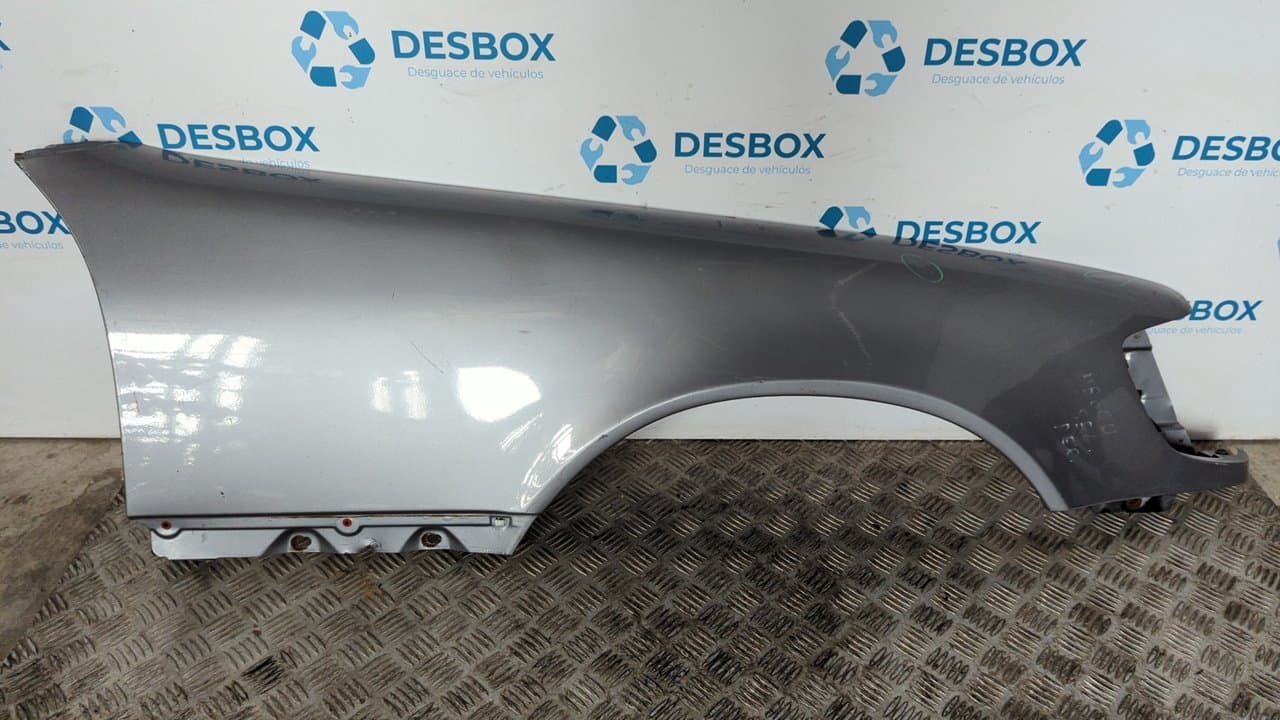 Recambio de ALETA DELANTERA DERECHA para MERCEDES-BENZ CLASE S (W140)