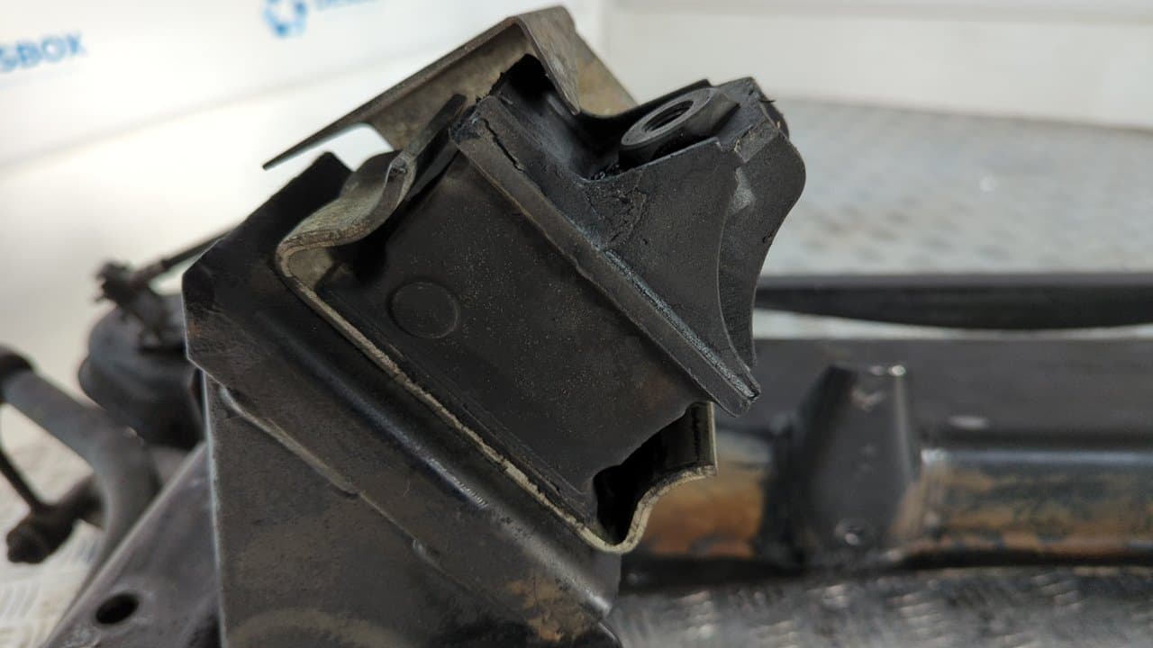Recambio de PUENTE DELANTERO para MERCEDES-BENZ SPRINTER 02.00 -> COMBI 213  CDI   (902.671-672) 611981 referencia OEM IAM A9033302500 - BLANCO 5