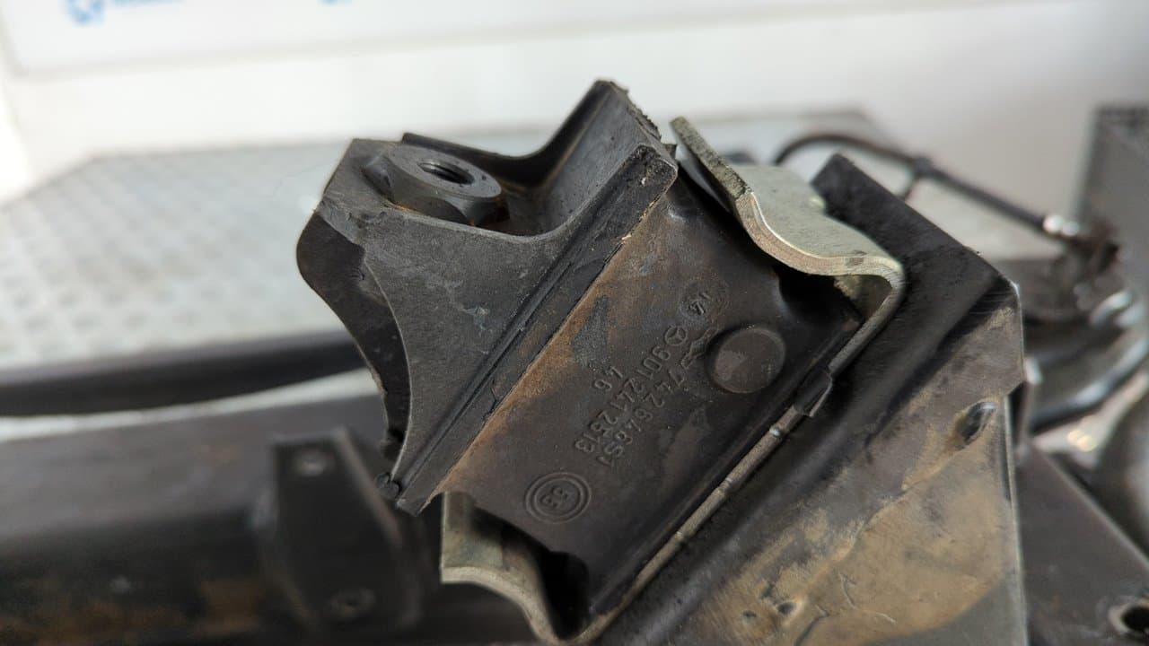Recambio de PUENTE DELANTERO para MERCEDES-BENZ SPRINTER 02.00 -> COMBI 213  CDI   (902.671-672) 611981 referencia OEM IAM A9033302500 - BLANCO 10