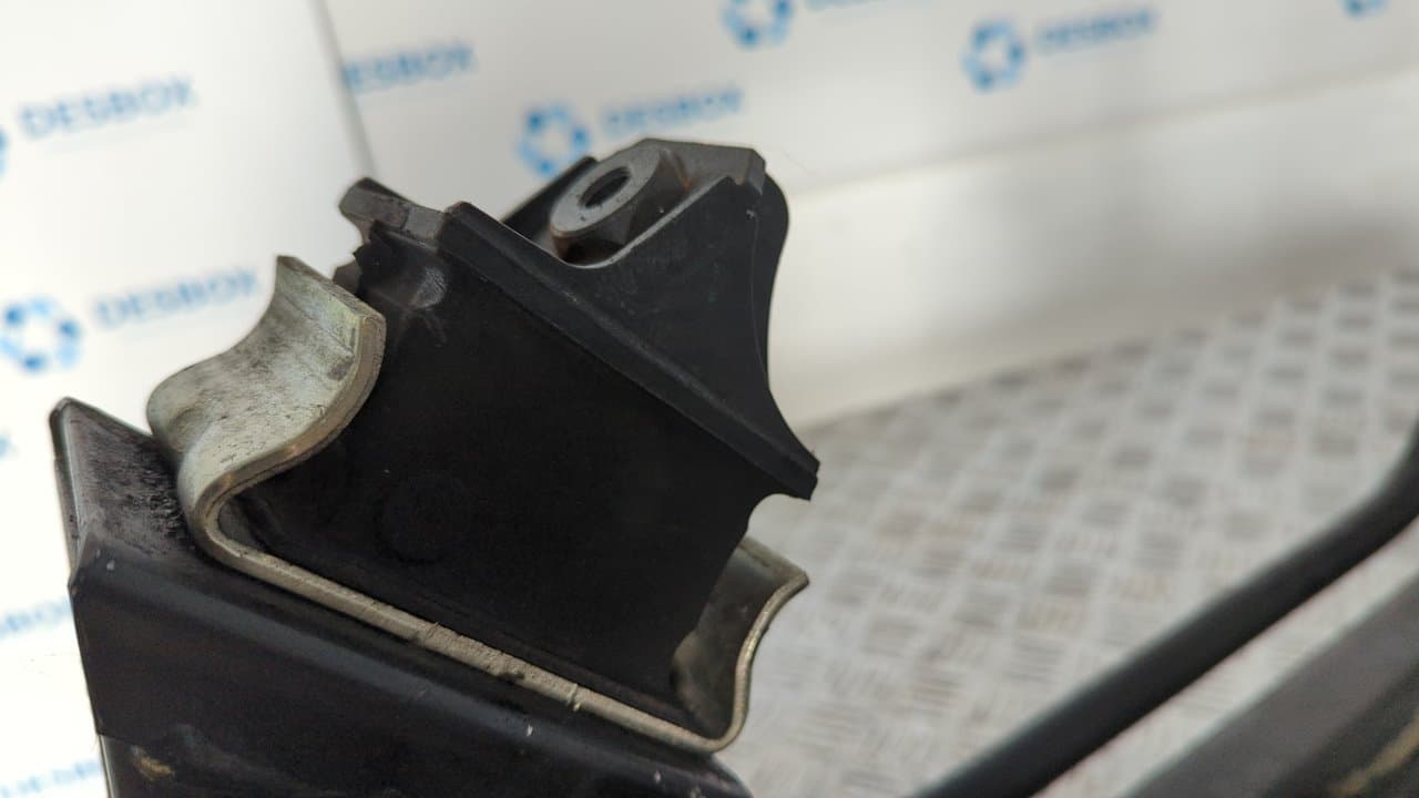 Recambio de PUENTE DELANTERO para MERCEDES-BENZ SPRINTER 02.00 -> COMBI 213  CDI   (902.671-672) 611981 referencia OEM IAM A9033302500 - BLANCO 3
