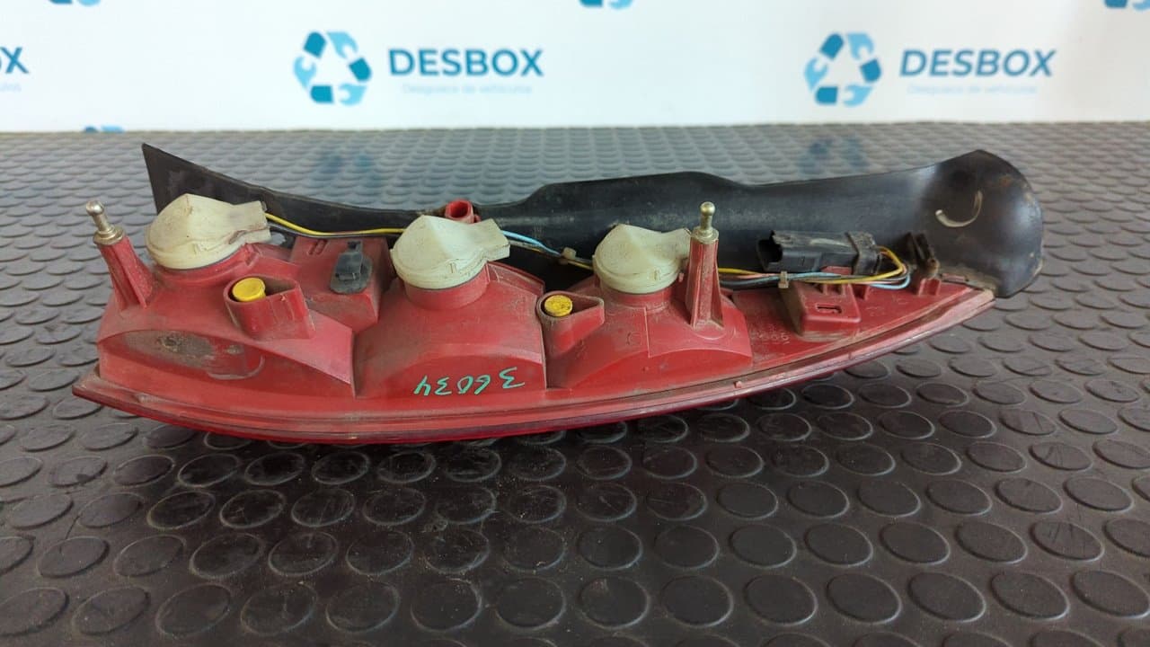 Recambio de PILOTO TRASERO DERECHO para CITROEN C5 BREAK 2.2 HDi SX Automático 4HXDW12TED4FAP referencia OEM IAM 2549 - AZUL 3