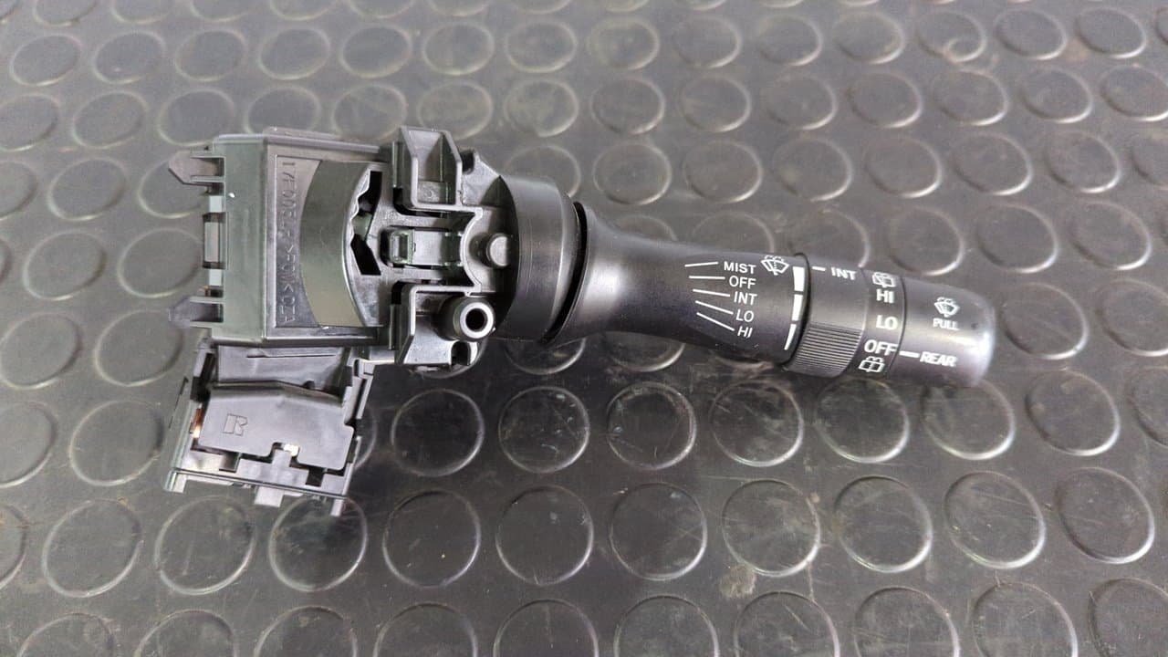Recambio de MANDO LIMPIA para TOYOTA AURIS 1.4 Turbodiesel CAT 1ND referencia OEM IAM 0241017F243 - BLANCO