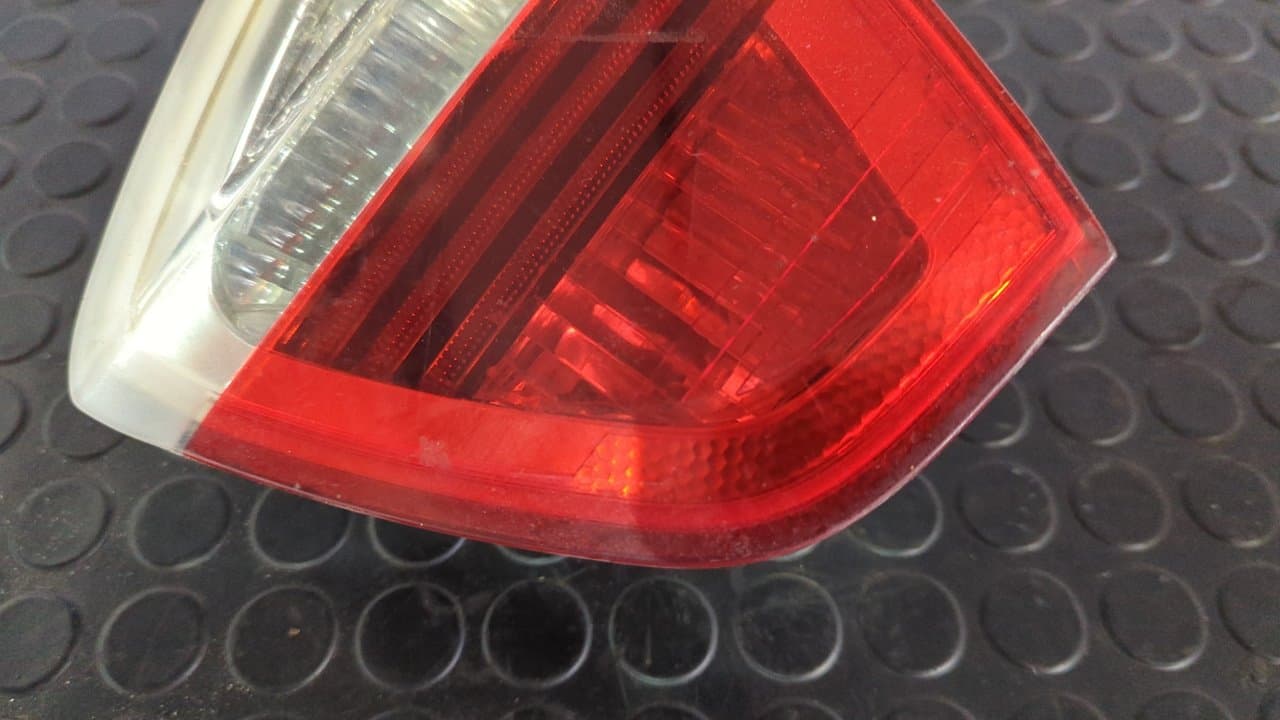 Recambio de PILOTO PORTON DERECHO para BMW SERIE 3 BERLINA (E90) 320d 204D4 referencia OEM IAM 6937460   - NEGRO 3
