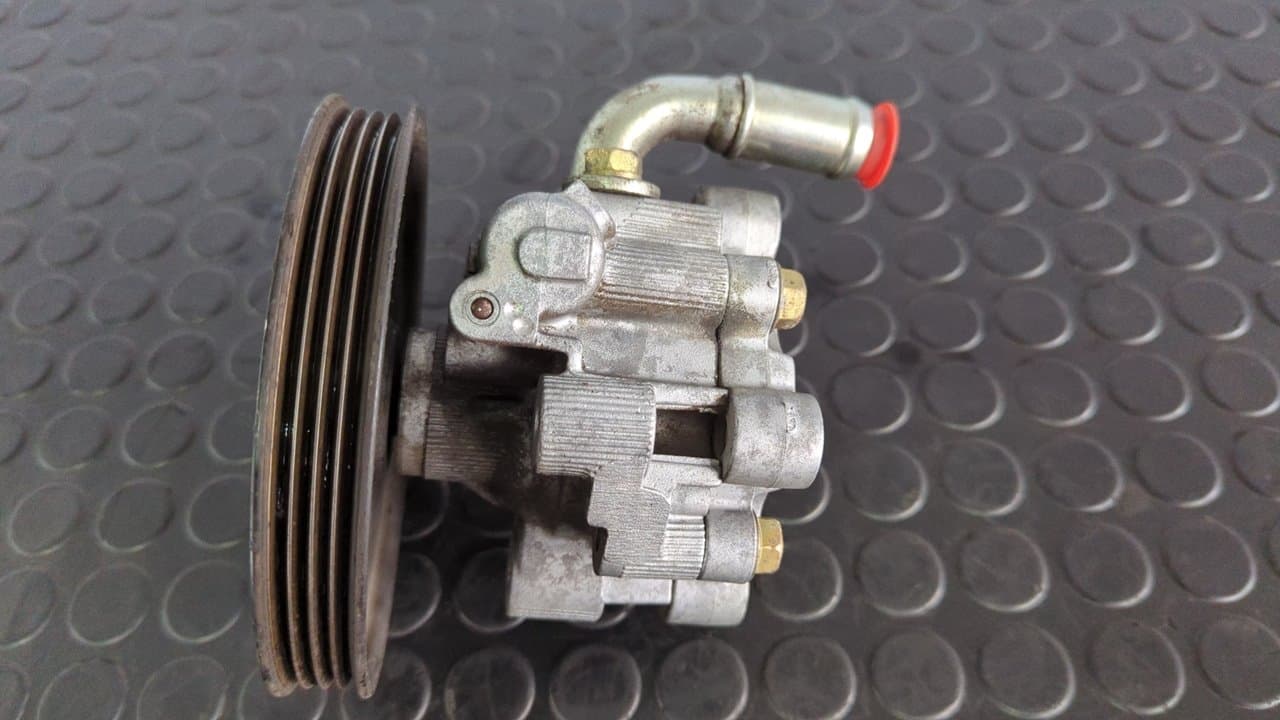 Recambio de BOMBA DIRECCION para CHRYSLER VOYAGER (RG) 2.5 CRD Executive VM07C referencia OEM IAM 4743974AC - GRIS 5