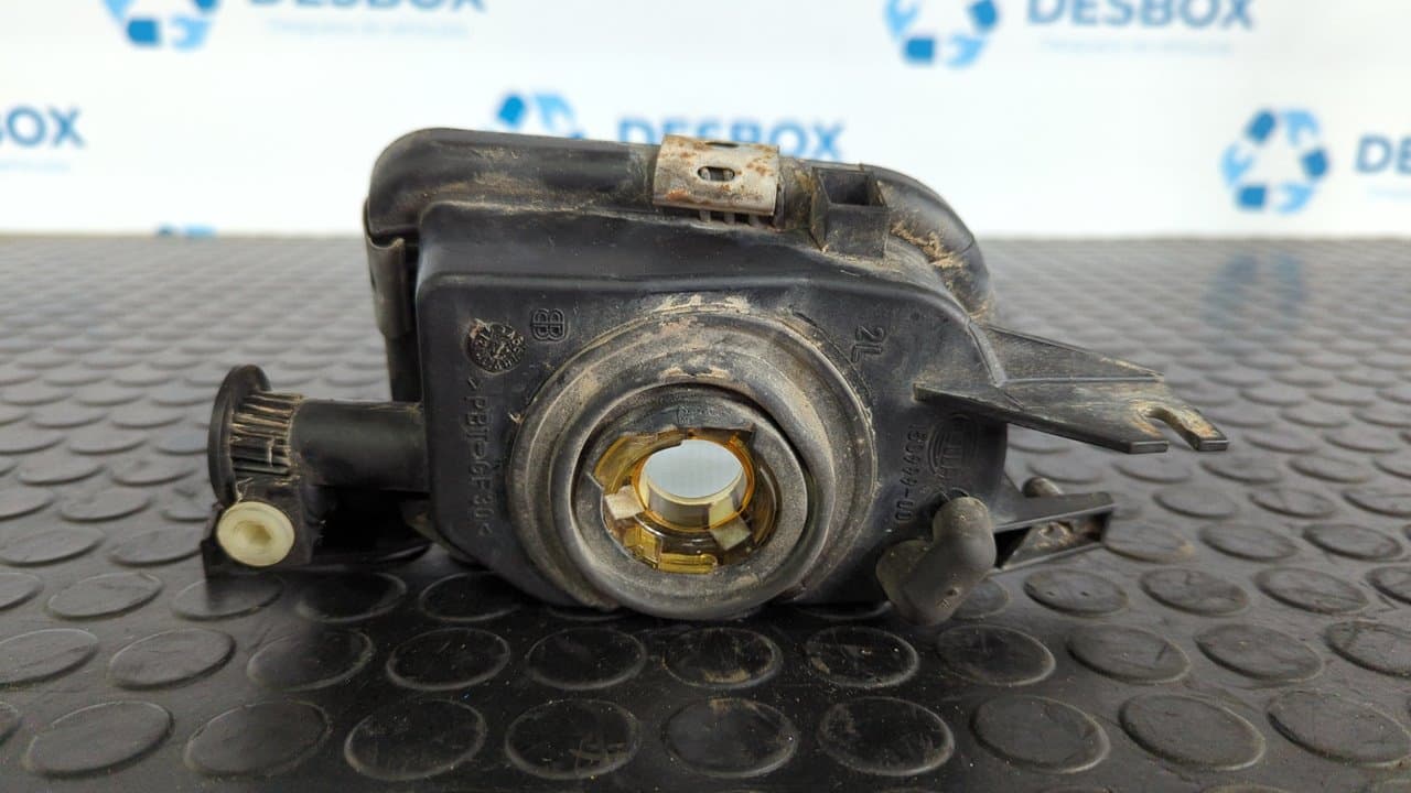 Recambio de FARO ANTINIEBLA IZQUIERDO para MERCEDES-BENZ CLASE C (W203) BERLINA 220 CDI (203.006) 646963 referencia OEM IAM 2158200556 - NEGRO 7