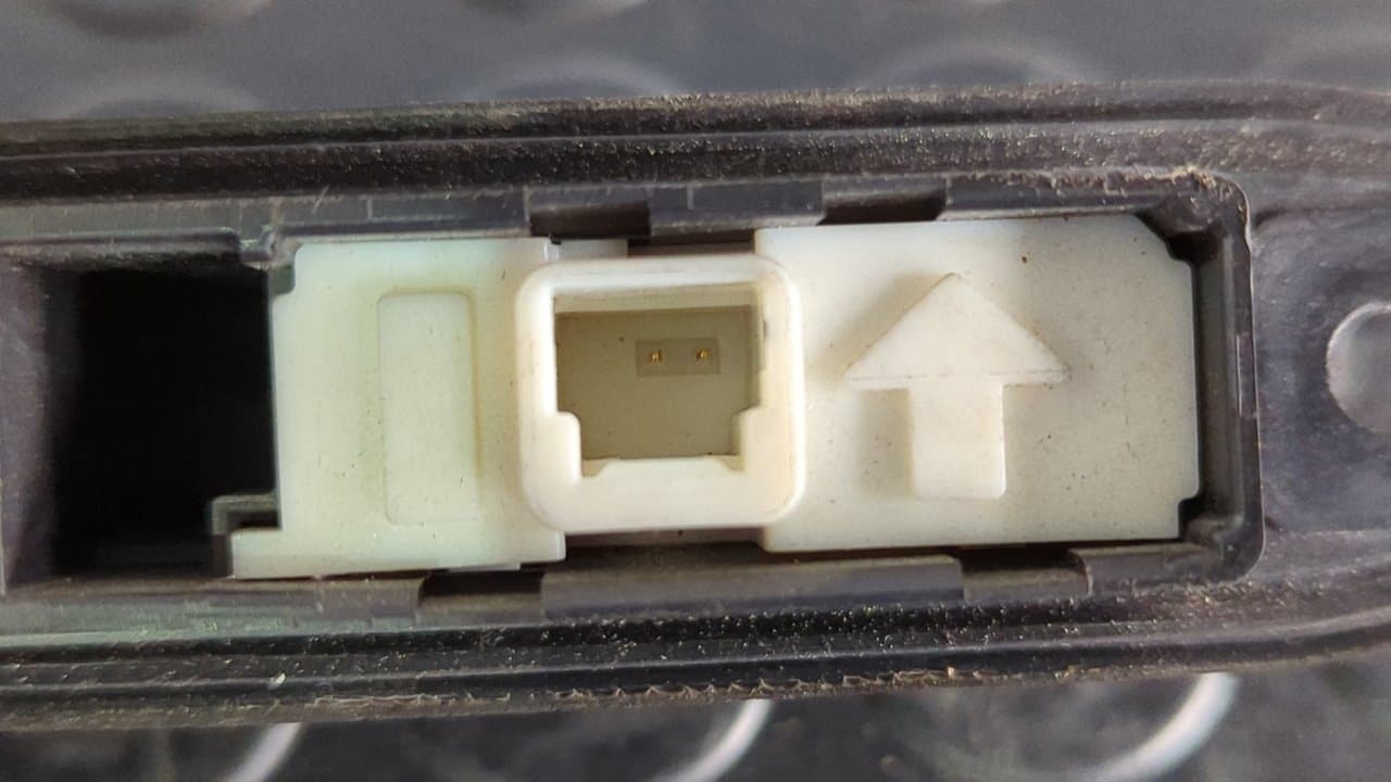 Recambio de MANETA EXTERIOR PORTON para TOYOTA AURIS 1.4 Turbodiesel CAT 1ND referencia OEM IAM 0505184 - BLANCO 2