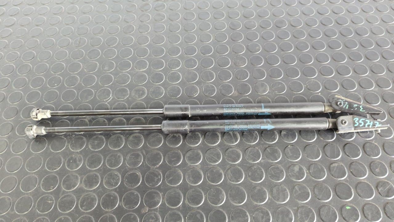 Recambio de AMORTIGUADORES MALETERO / PORTON para TOYOTA AURIS 1.4 Turbodiesel CAT 1ND referencia OEM IAM 6895002091 - BLANCO