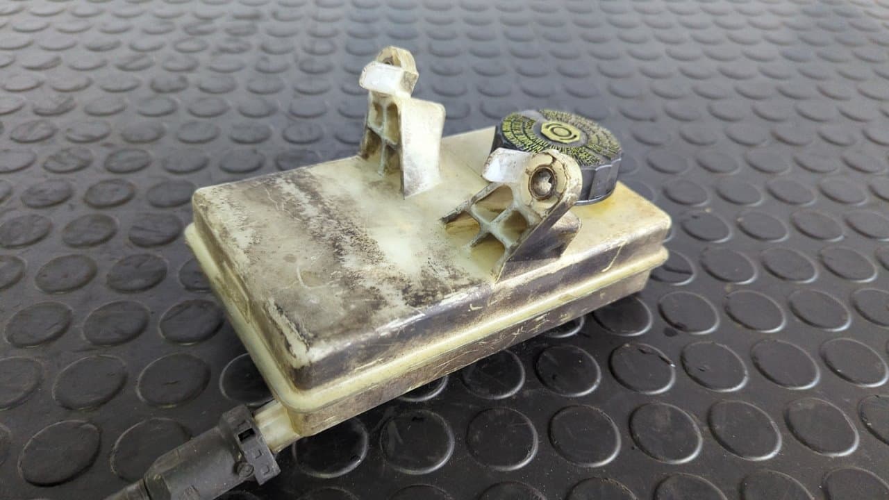 Recambio de BOMBA FRENO para PEUGEOT PARTNER KOMBI Premium 9HZDV6TED4 referencia OEM IAM 9654002180 - BLANCO 2