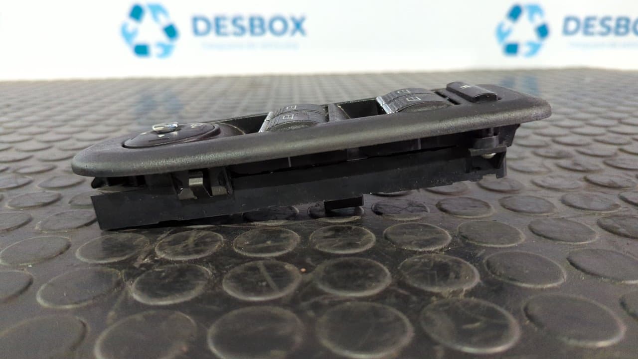 Recambio de MANDO ELEVALUNAS DELANTERO IZQUIERDO para FORD KUGA (CBS) Titanium S TXDA referencia OEM IAM 9M5T14A132AA - BLANCO 5