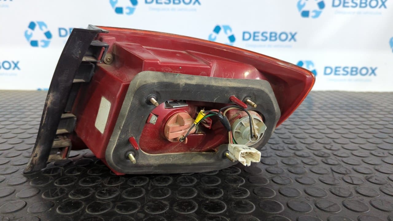 Recambio de PILOTO TRASERO IZQUIERDO para HYUNDAI ELANTRA (XD) 2.0 CRDi Comfort (4-ptas.) D4EA referencia OEM IAM 924012D7 - BLANCO 9