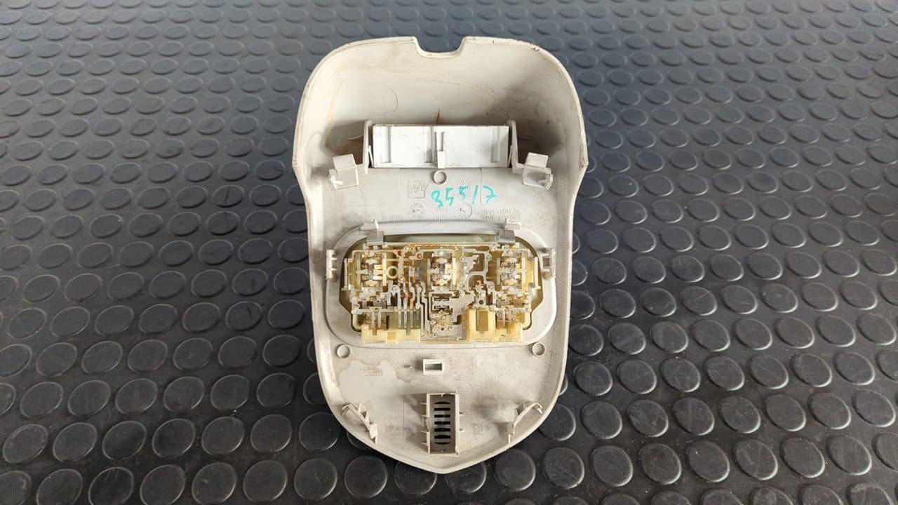 Recambio de LUZ INTERIOR para PEUGEOT 308 Sport 9HZDV6TED4 referencia OEM IAM 9681370177 - BLANCO 2