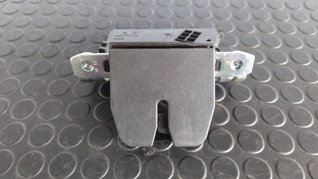 Recambio de CERRADURA MALETERO / PORTON para OPEL ASTRA H BER. Cosmo A17DTJ referencia OEM IAM 495058724 - BLANCO 5