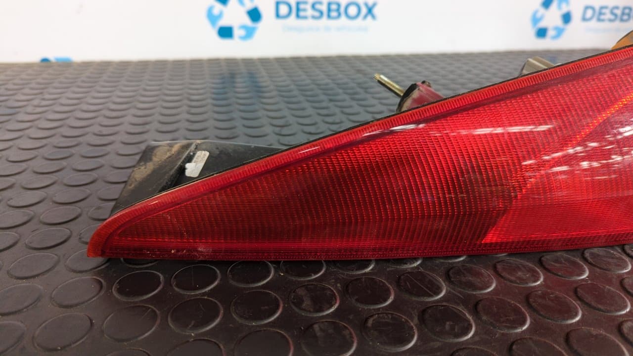 Recambio de PILOTO TRASERO DERECHO para FORD MONDEO TURNIER (GE) Futura QJBB referencia OEM IAM 1S7113404C - AZUL 3
