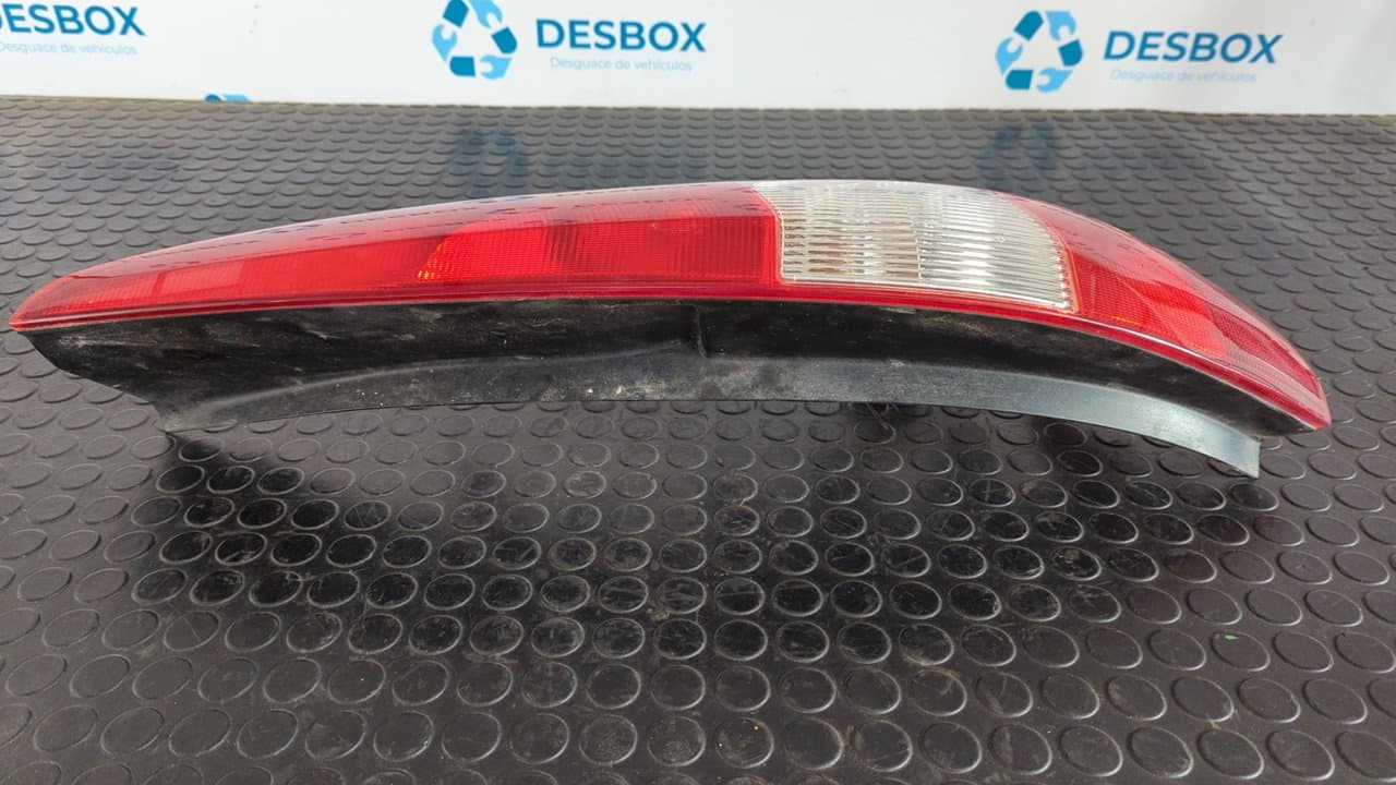 Recambio de PILOTO TRASERO DERECHO para FORD MONDEO TURNIER (GE) Futura QJBB referencia OEM IAM 1S7113404C - AZUL 2