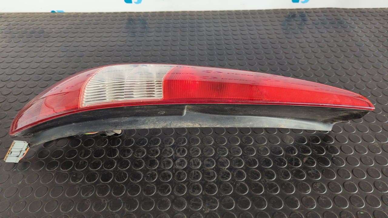 Recambio de PILOTO TRASERO IZQUIERDO para FORD MONDEO TURNIER (GE) Futura QJBB referencia OEM IAM 1S7113405C - AZUL 8