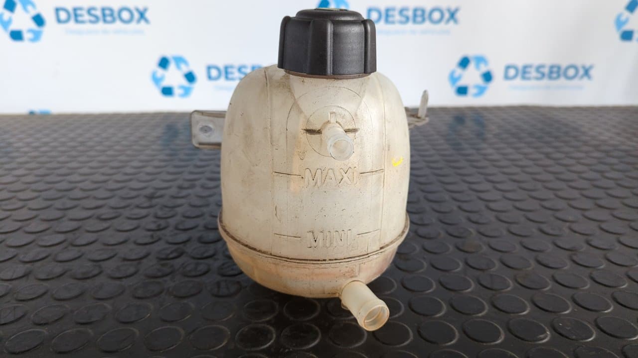 Recambio de DEPOSITO EXPANSION para DACIA SANDERO K7M710 referencia OEM IAM 8200766826 - ROJO