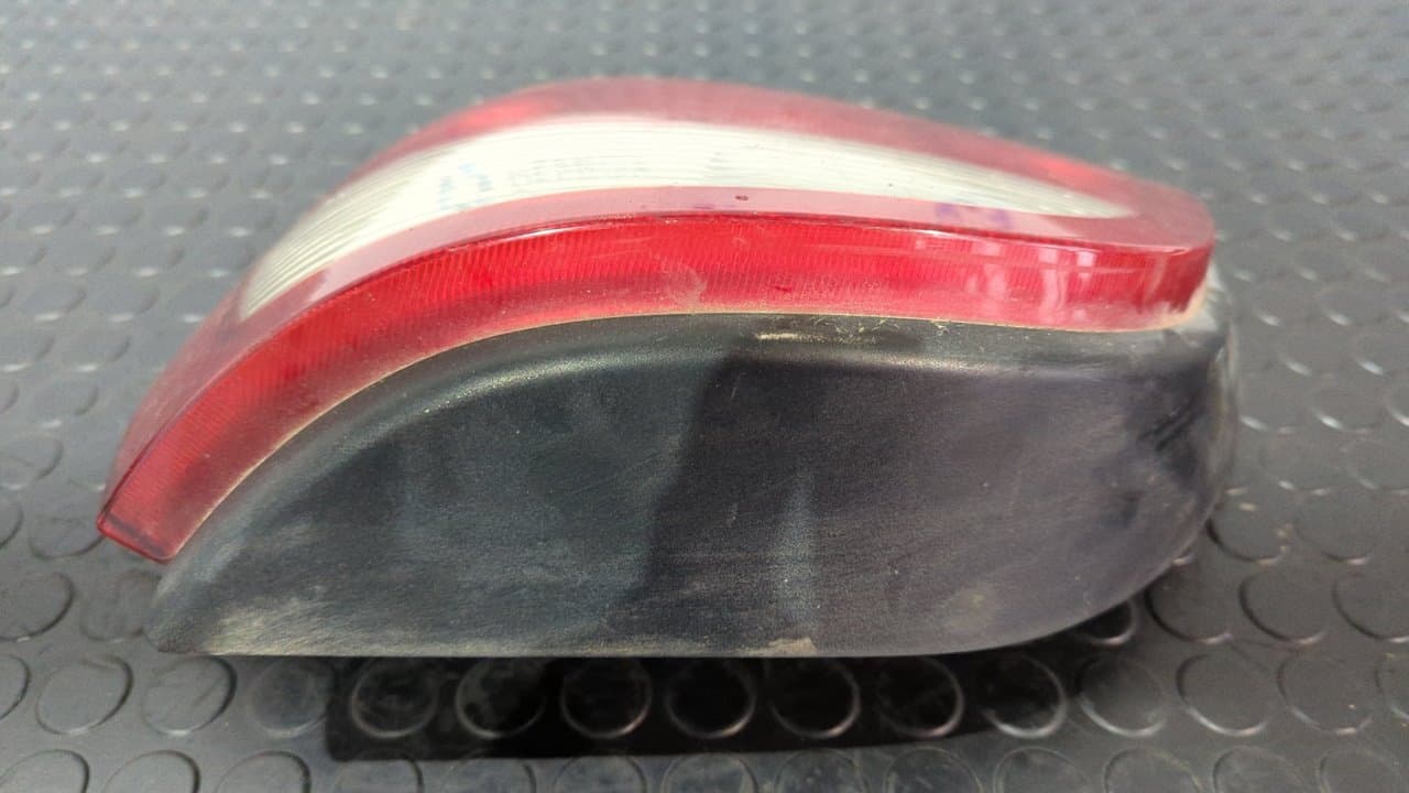 Recambio de PILOTO TRASERO DERECHO para RENAULT MEGANE I FASE 2 GANDTOUR (KA..) 1.4 16V Authentique K4JC7 referencia OEM IAM 7700428321 - GRIS 7