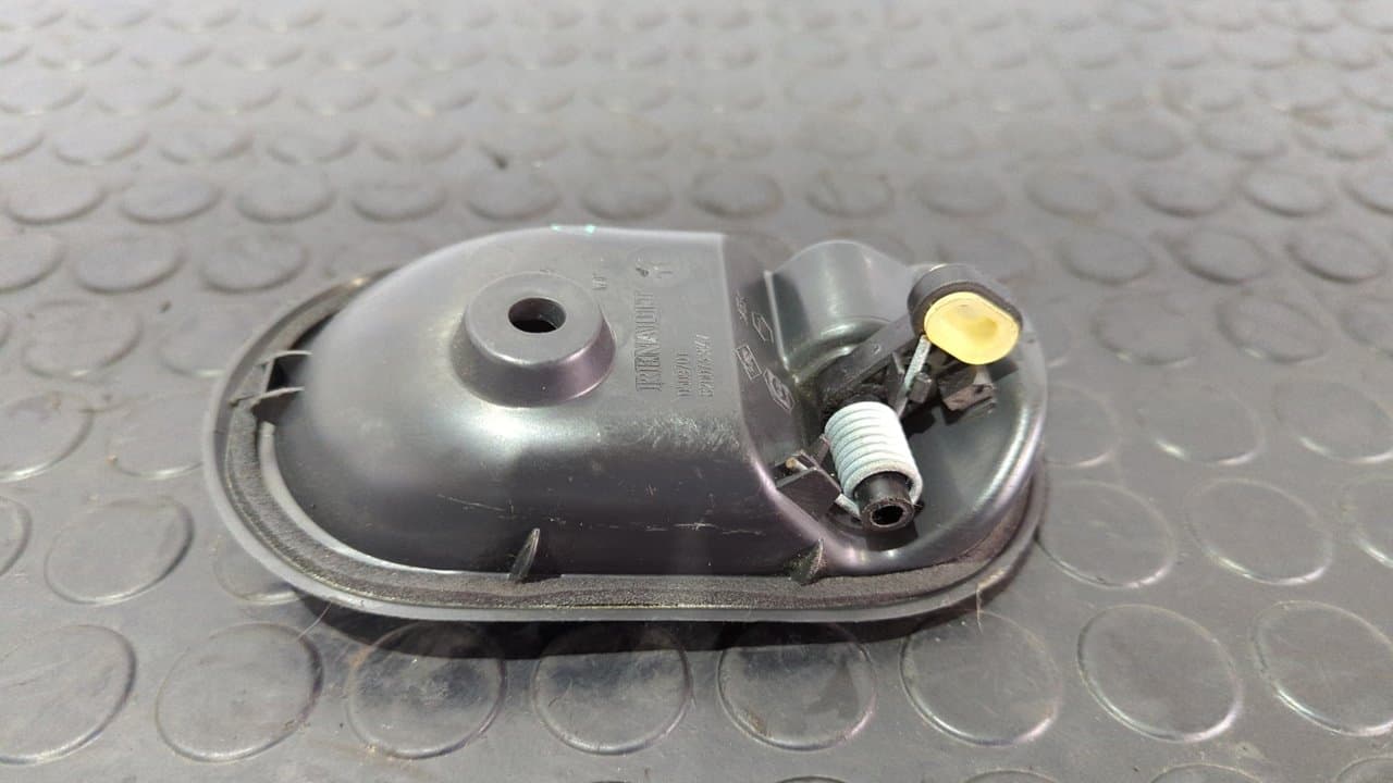 Recambio de MANETA INTERIOR DELANTERA DERECHA para DACIA SANDERO Ambiance K7M710 referencia OEM IAM 8200733847 - ROJO 2