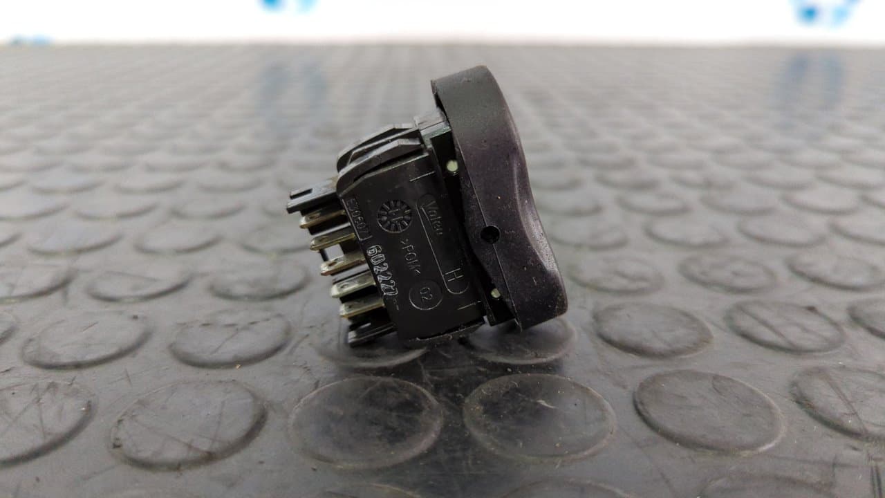 Recambio de MANDO ELEVALUNAS DELANTERO IZQUIERDO para DACIA SANDERO Ambiance K7M710 referencia OEM IAM E30607 - ROJO 2