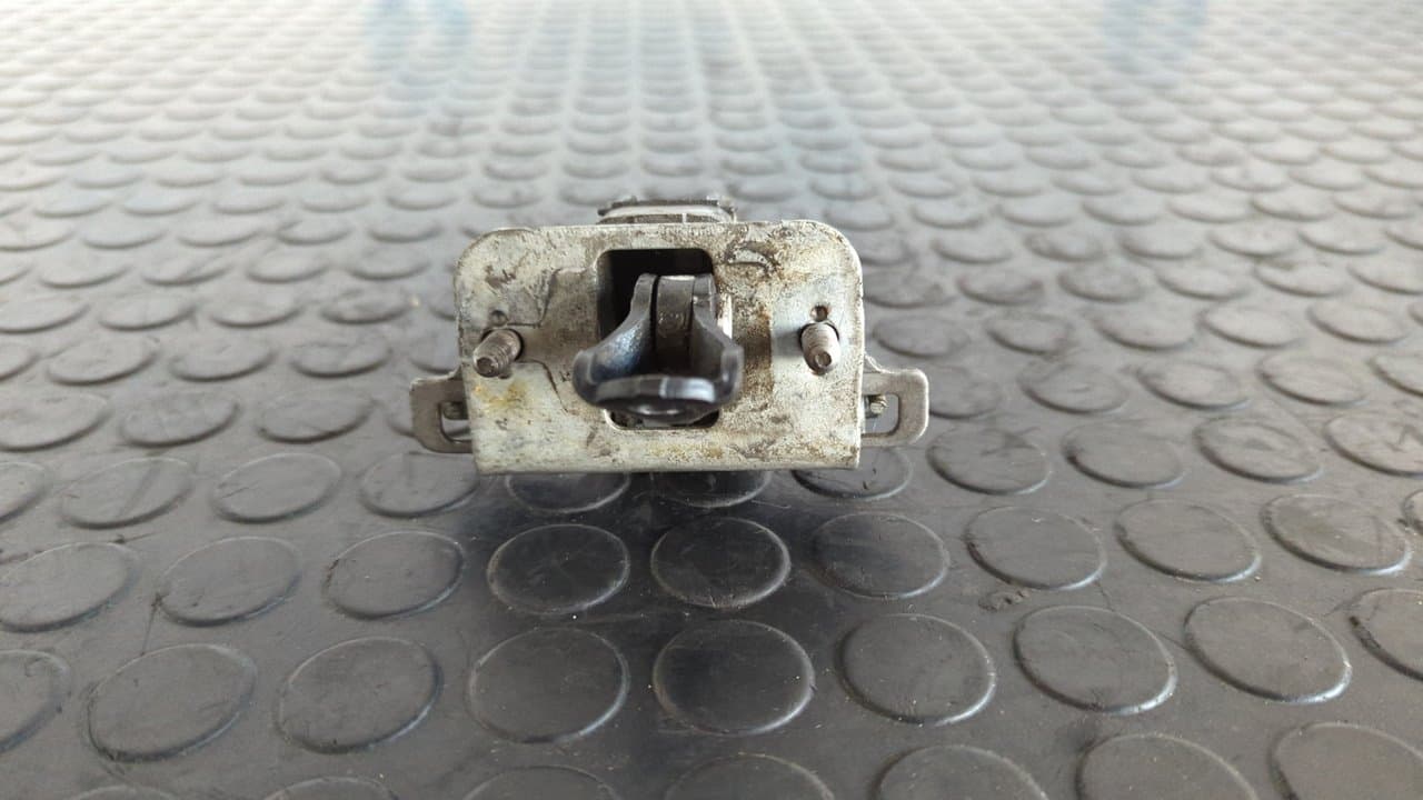 Recambio de RETENEDOR PUERTA DERECHA para PEUGEOT PARTNER KOMBI Premium 9HZDV6TED4 referencia OEM IAM 813292 - BLANCO 2