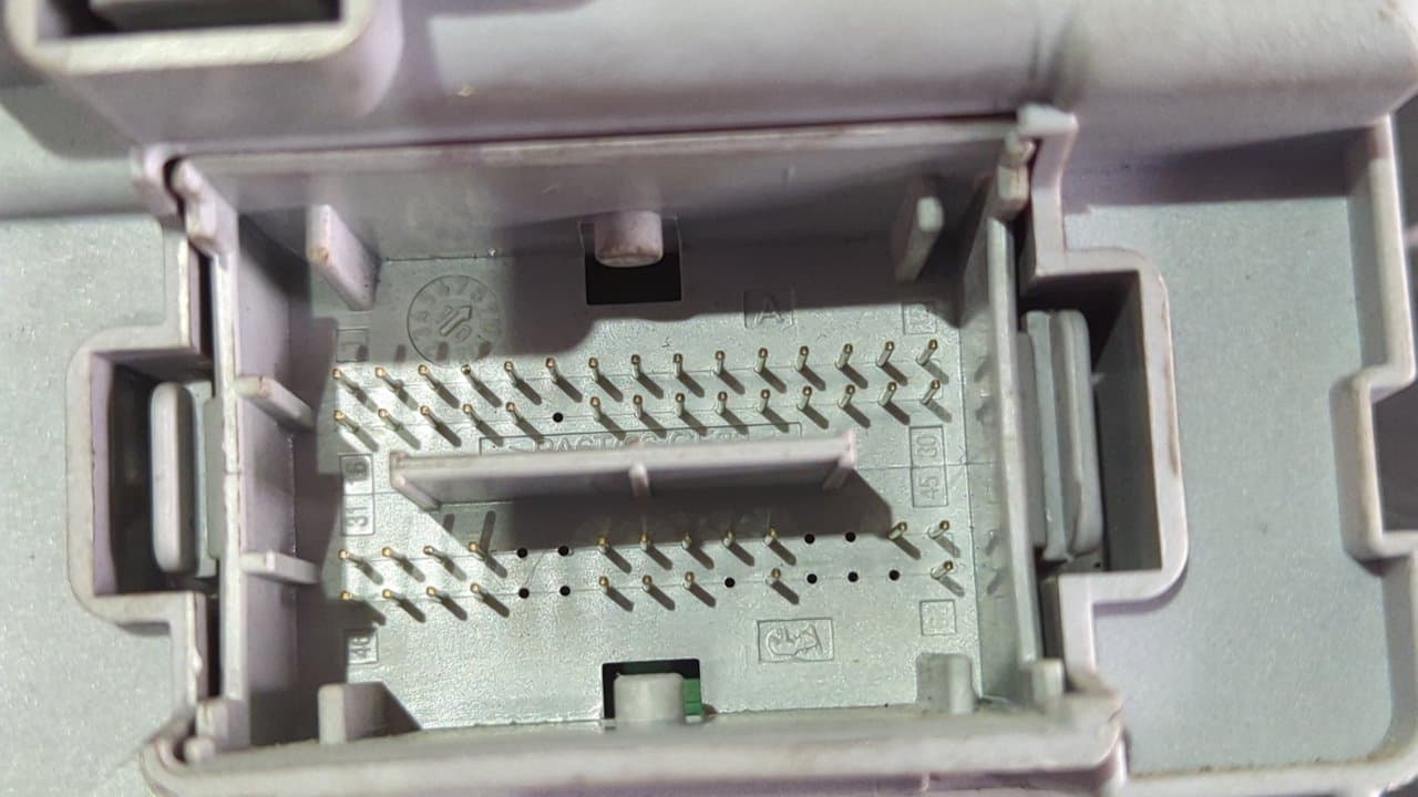 Recambio de CAJA RELES / FUSIBLES para FIAT DOBLO CARGO Basis Kasten 199A3000 referencia OEM IAM 00518855300 - BLANCO 11