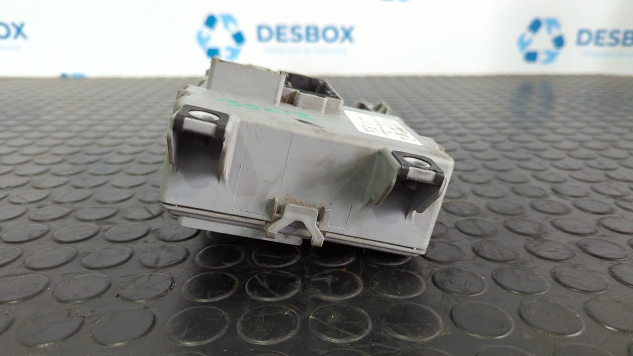 Recambio de CAJA RELES / FUSIBLES para FIAT DOBLO CARGO Basis Kasten 199A3000 referencia OEM IAM 00518855300 - BLANCO 10