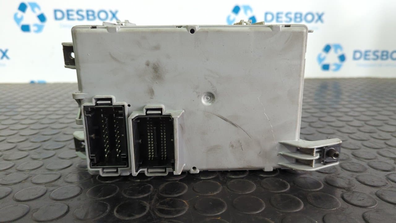 Recambio de CAJA RELES / FUSIBLES para FIAT DOBLO CARGO Basis Kasten 199A3000 referencia OEM IAM 00518855300 - BLANCO 2