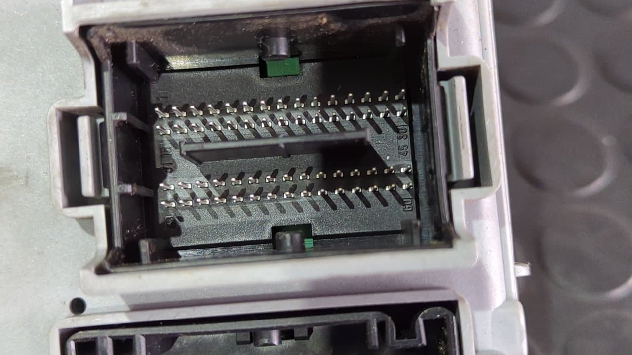 Recambio de CAJA RELES / FUSIBLES para FIAT DOBLO CARGO Basis Kasten 199A3000 referencia OEM IAM 00518855300 - BLANCO 9