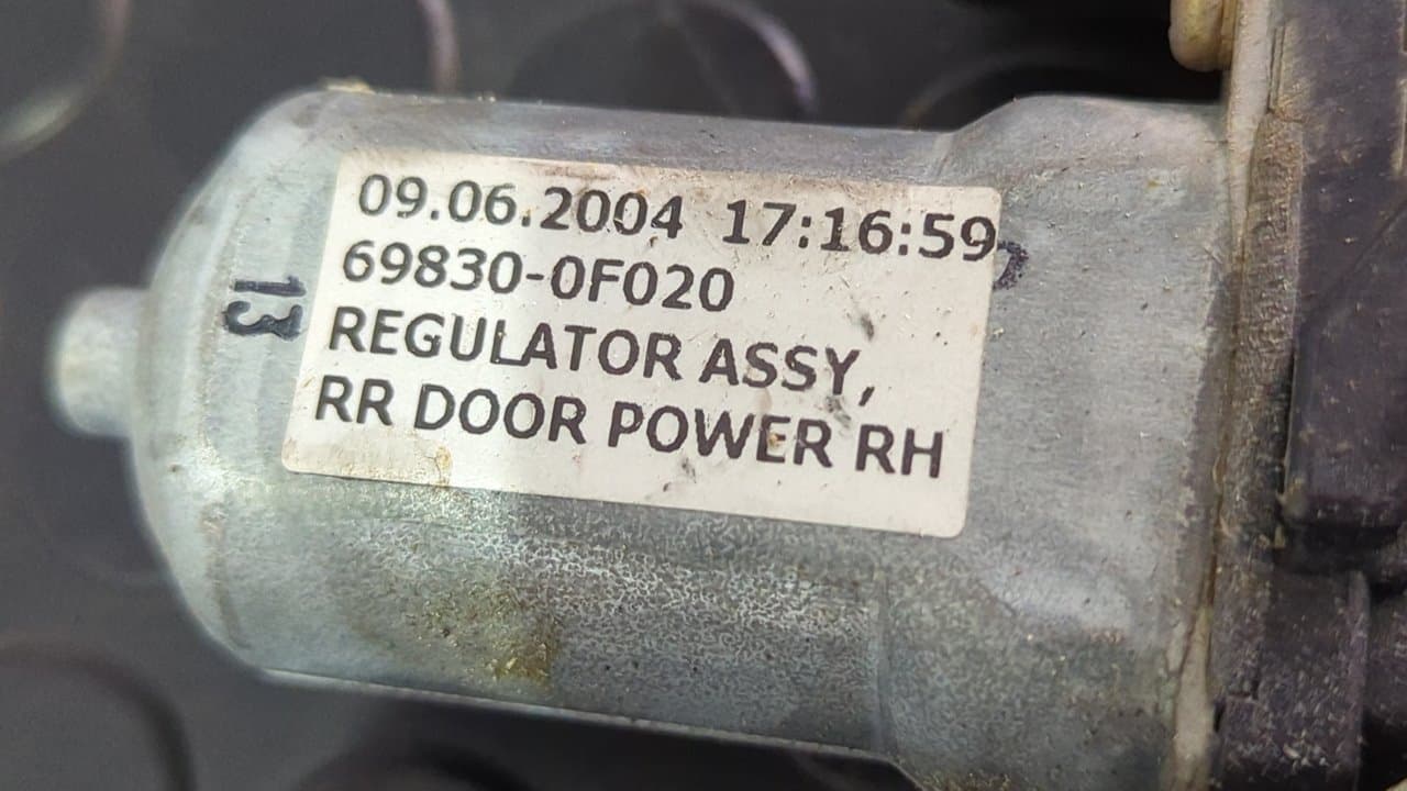 Recambio de ELEVALUNAS TRASERO DERECHO para TOYOTA COROLLA VERSO (R1) 2.0 D-4D Luna 1CDFTV referencia OEM IAM 997250100 - BLANCO 3