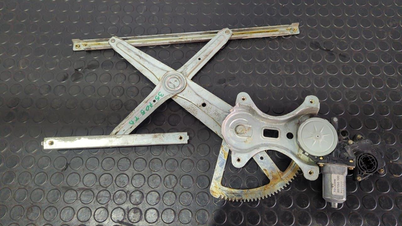 Recambio de ELEVALUNAS TRASERO DERECHO para TOYOTA COROLLA VERSO (R1) 2.0 D-4D Luna 1CDFTV referencia OEM IAM 997250100 - BLANCO 6