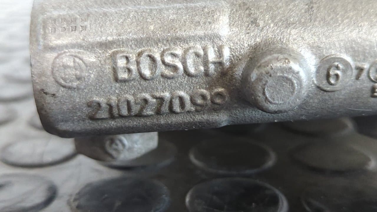 Recambio de BOMBA FRENO para AUDI TT (8N3/8N9) 1.8 T Coupe (132kW) AJQ referencia OEM IAM 21027099 - GRIS 8