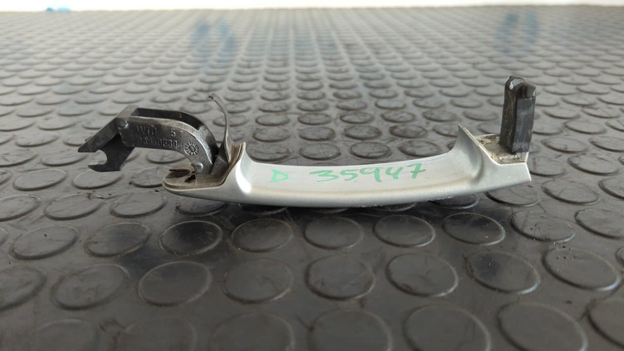 Recambio de MANETA DELANTERA DERECHA para AUDI TT (8N3/8N9) 1.8 T Coupe (132kW) AJQ referencia OEM IAM 3B0837207 - GRIS 2