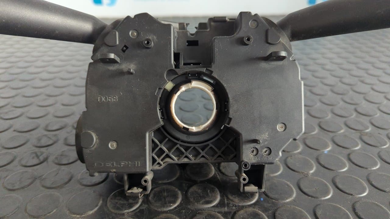 Recambio de MANDO MULTIFUNCION para FIAT FIORINO 1.3 16V M-Jet CAT 199A2000 referencia OEM IAM 07354604210 - BLANCO 4