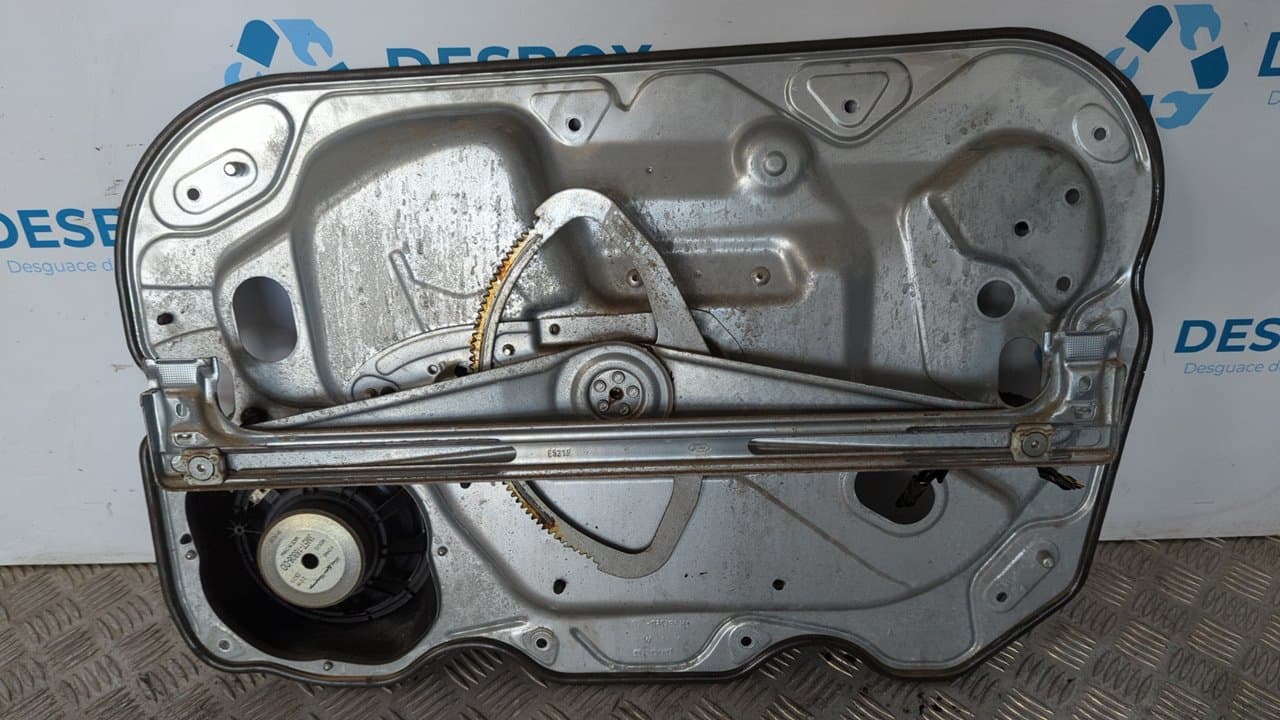 Recambio de ELEVALUNAS DELANTERO IZQUIERDO para FORD FOCUS LIM. (CB4) Titanium G8DB referencia OEM IAM 4M51A045H17A - GRIS