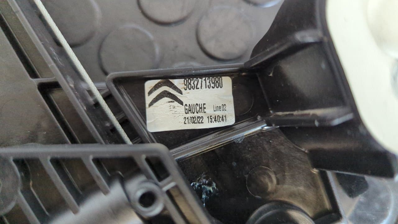 Recambio de ELEVALUNAS TRASERO IZQUIERDO para CITROEN E-C4 ZK01 referencia OEM IAM 9834295480 - AZUL 2