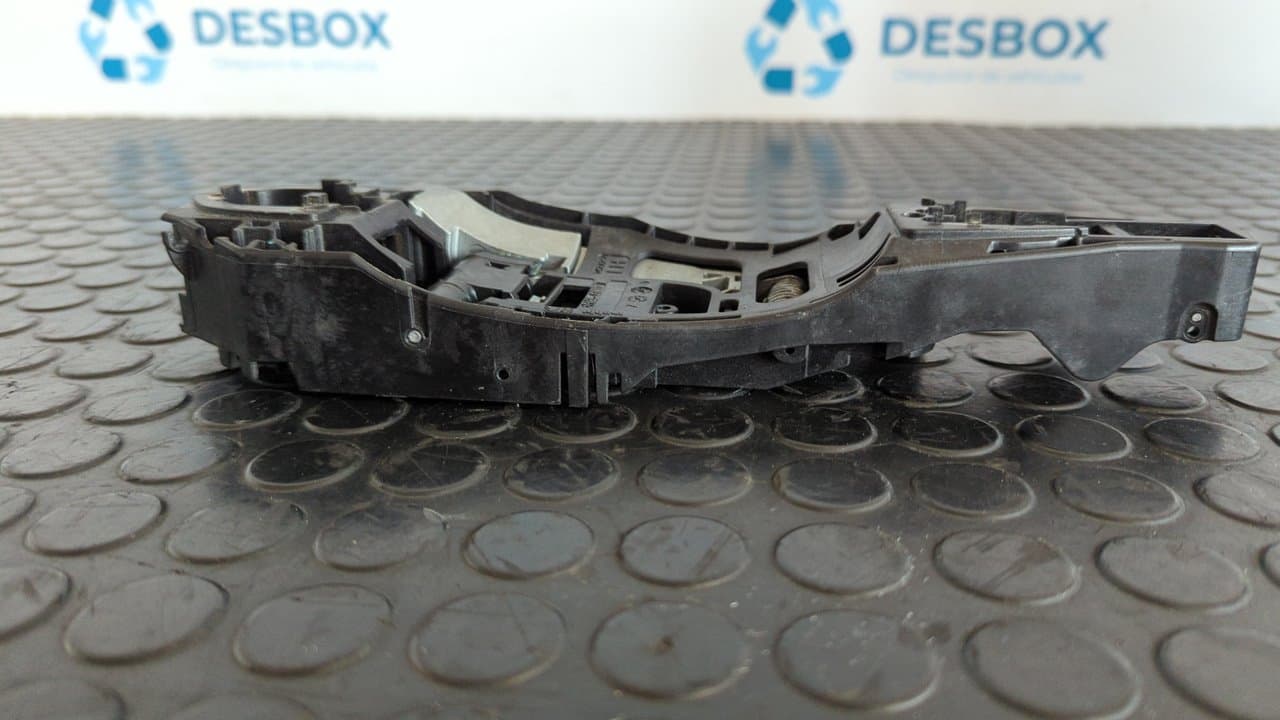 Recambio de SOPORTE MANETA DELANTERA IZQUIERDA para CITROEN E-C4 100KW SHINE ZK01 referencia OEM IAM 9686433780 - AZUL 6