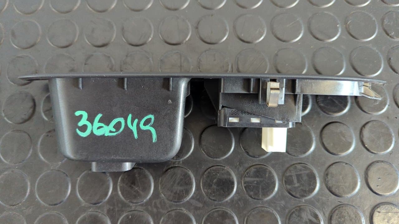 Recambio de MANDO ELEVALUNAS TRASERO IZQUIERDO para CITROEN E-C4 100KW SHINE ZK01 referencia OEM IAM 9831081580 - AZUL 5