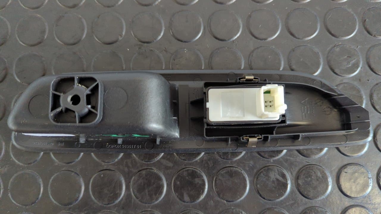 Recambio de MANDO ELEVALUNAS TRASERO IZQUIERDO para CITROEN E-C4 100KW SHINE ZK01 referencia OEM IAM 9831081580 - AZUL 3