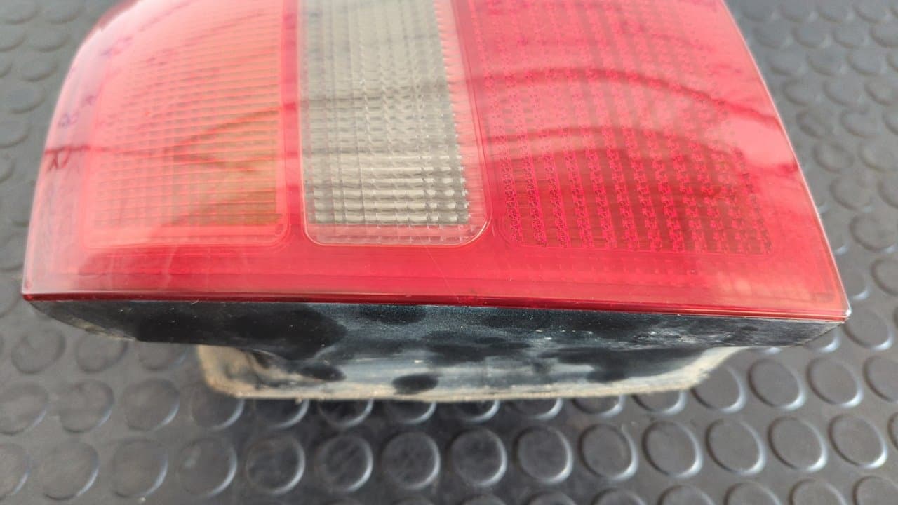 Recambio de PILOTO TRASERO DERECHO para AUDI A6 AVANT (4B5) 2.5 TDI AFB referencia OEM IAM 154461908RB - AZUL 4