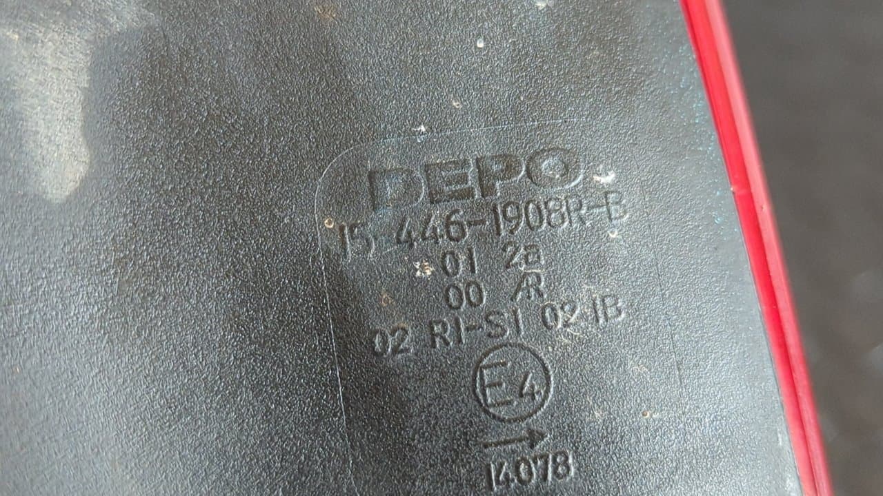 Recambio de PILOTO TRASERO DERECHO para AUDI A6 AVANT (4B5) 2.5 TDI AFB referencia OEM IAM 154461908RB - AZUL 8