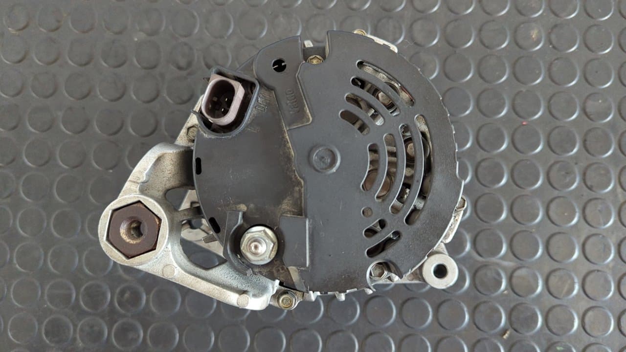Recambio de ALTERNADOR para AUDI A6 AVANT (4B5) 2.5 TDI AFB referencia OEM IAM 82848 - AZUL 5