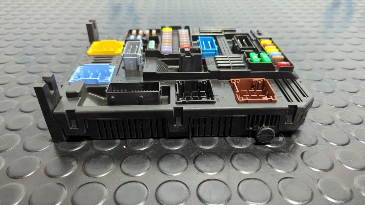 Recambio de CENTRALITA BSI para CITROEN E-C4 ZK01 referencia OEM IAM 9832881080 - AZUL 5
