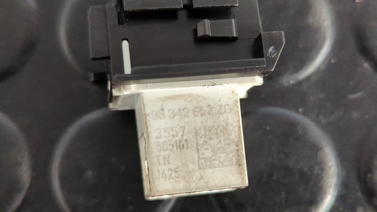 Recambio de INTERRUPTOR para CITROEN E-C4 100KW SHINE ZK01 referencia OEM IAM 98342657ZD - AZUL 4