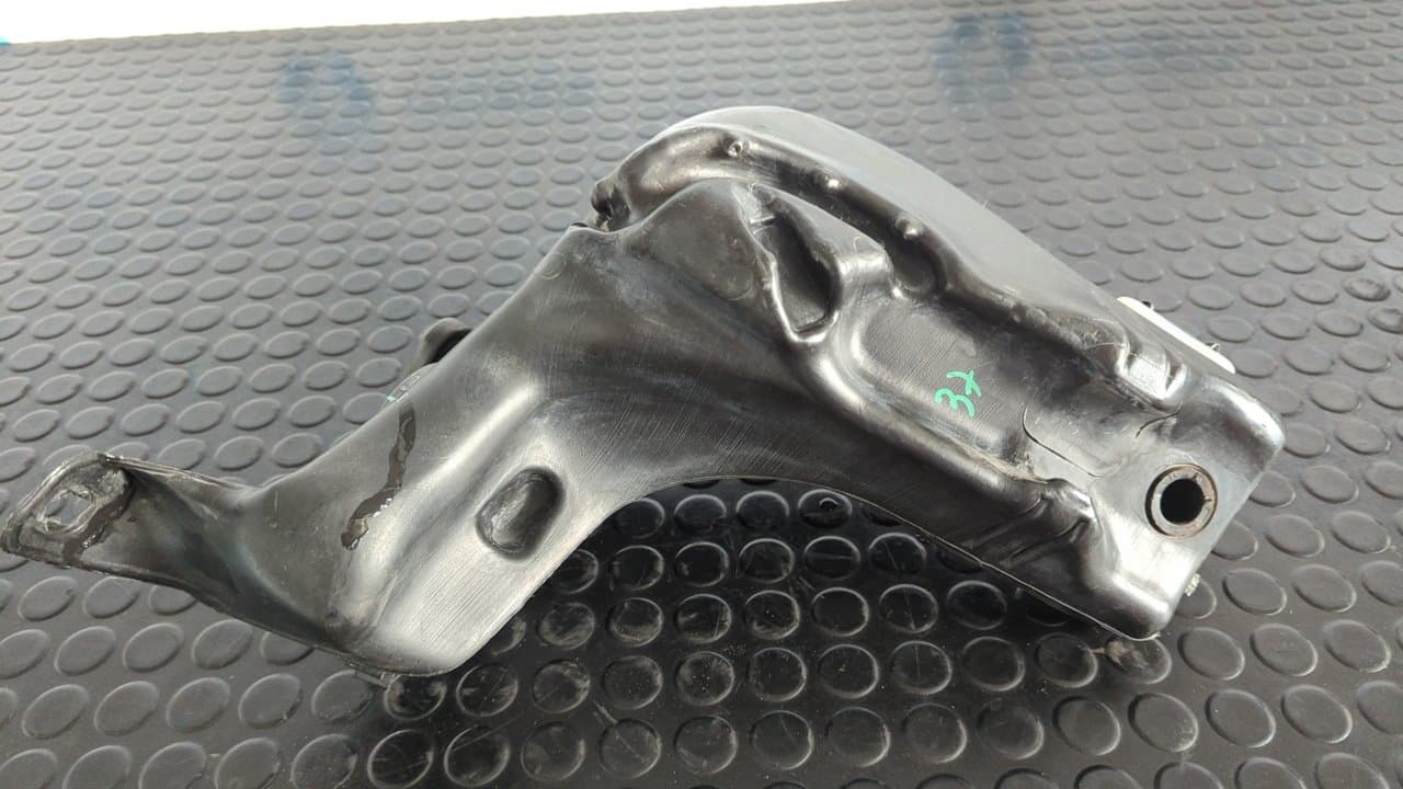 Recambio de DEPOSITO LIMPIA para CITROEN C4 BERLINA Collection NFUTU5JP4 referencia OEM IAM 9658685280 - NEGRO 6