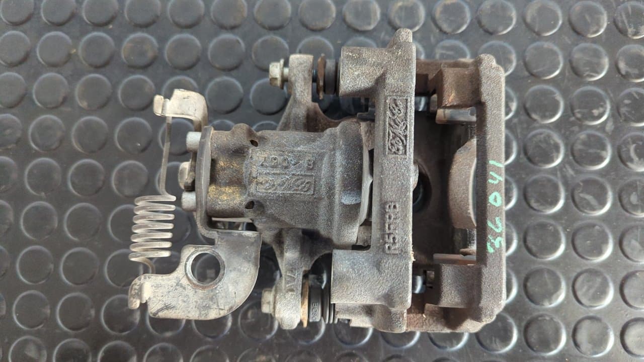 Recambio de PINZA DE FRENO TRASERA DERECHA para FORD MONDEO TURNIER (GE) Futura QJBB referencia OEM IAM 0204Y01682A - AZUL 4