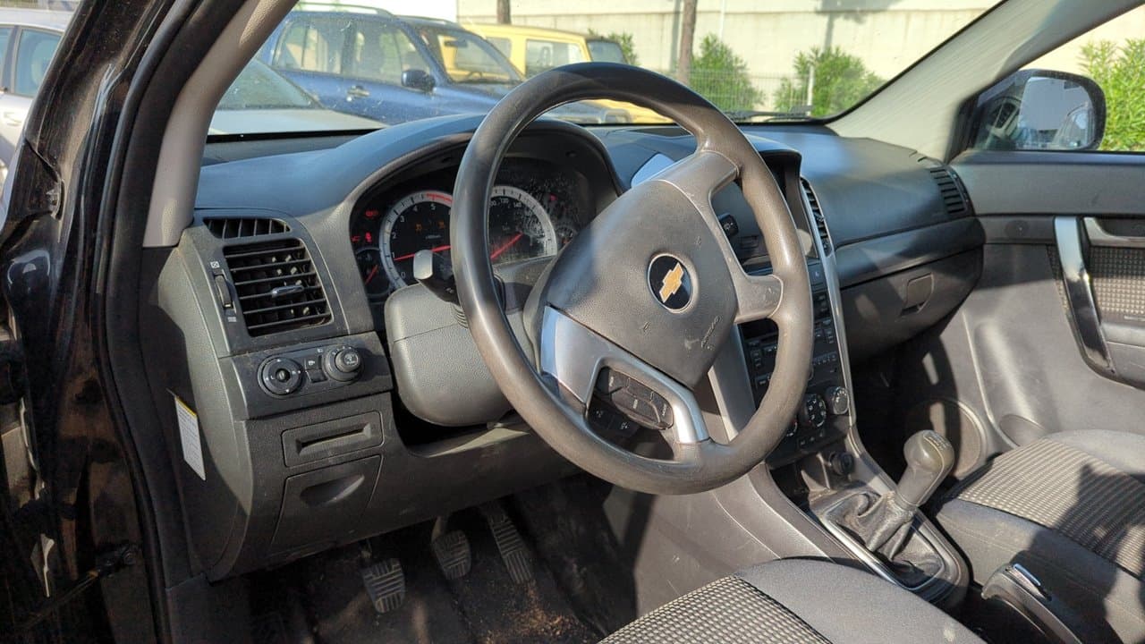 Recambio de ALERON TRASERO para CHEVROLET CAPTIVA 2.0 VCDI LT Z20S - NEGRO 9