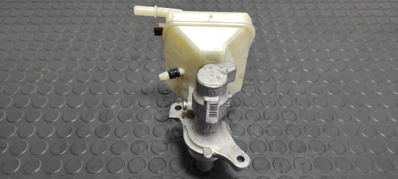 Recambio de BOMBA FRENO para CITROEN BERLINGO CUADRO 1.6 16V HDi 9HXDV6ATED4 referencia OEM IAM  9654002180 - BLANCO 8