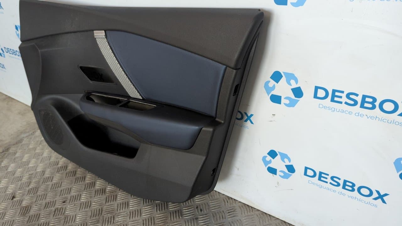 Recambio de GUARNECIDO PUERTA DELANTERA DERECHA para CITROEN E-C4 ZK01 referencia OEM IAM 98353273ZD - AZUL 9